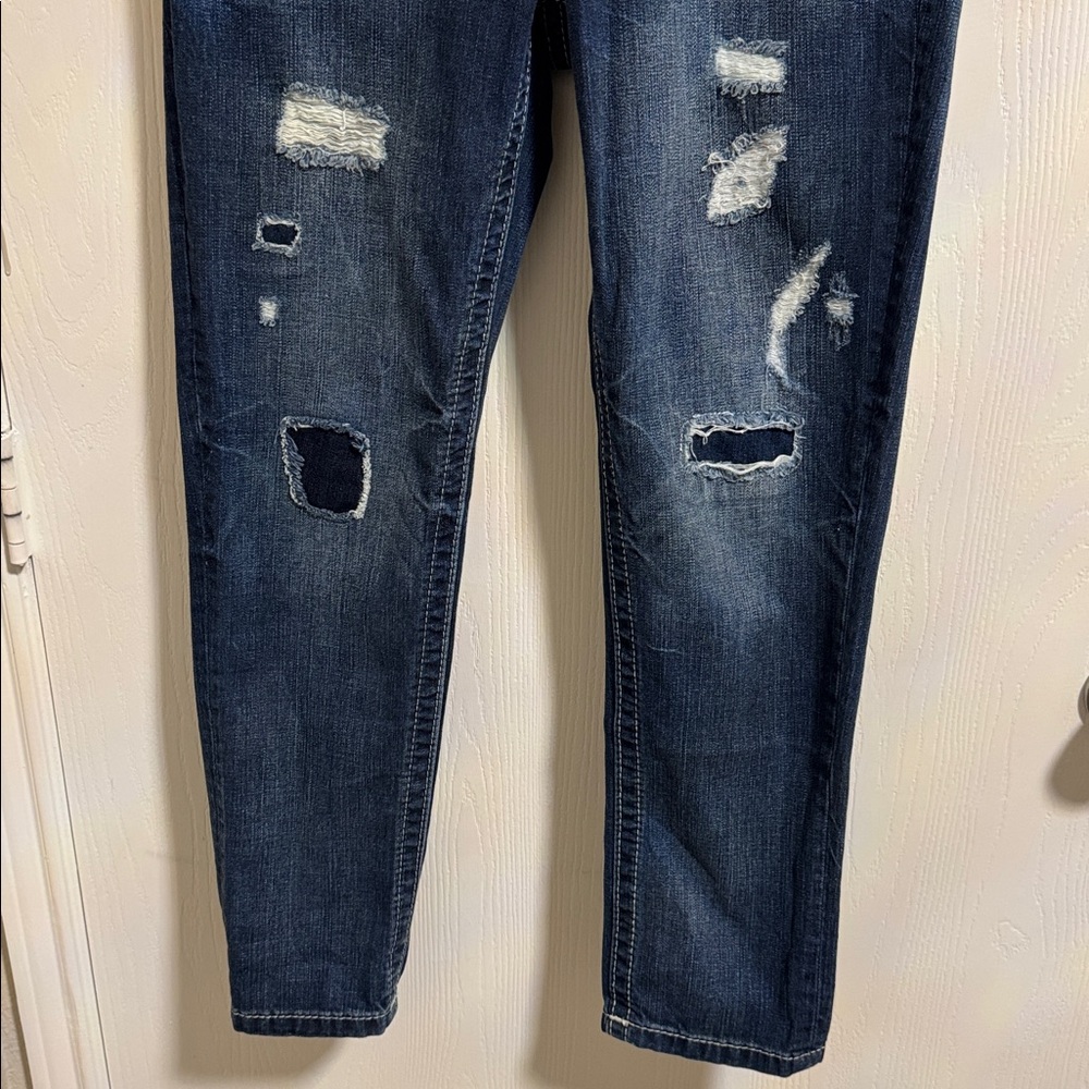 Miss Me Boyfriend Mid-Rise Ankle Distressed Denim Medium Wash Jeans Women’s‎ 27 - Picture 3 of 12